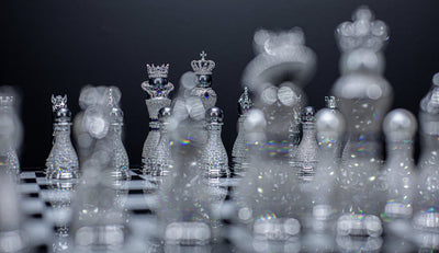 Das teuerste Schachspiel aus Weißgold mit Diamanten